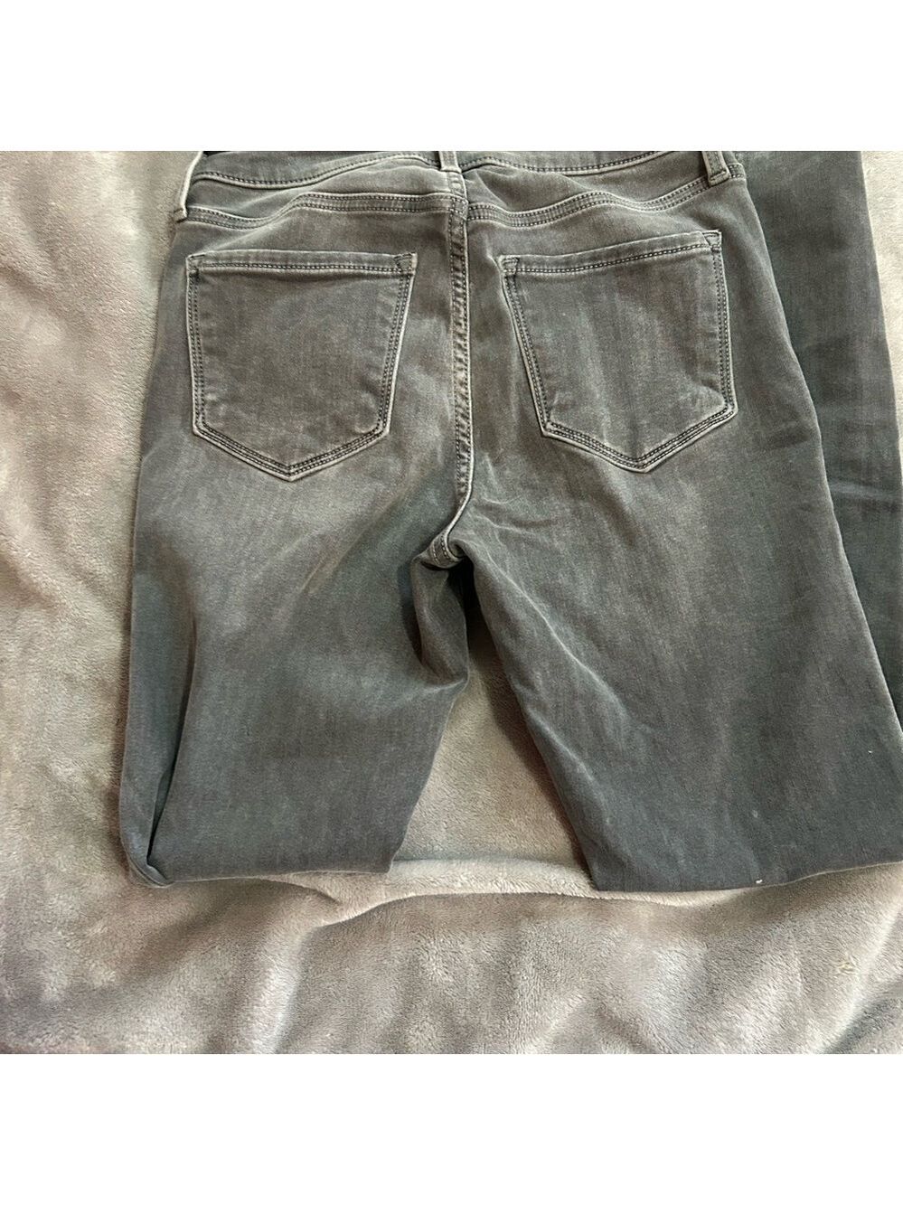 Old Navy Women's built in warm Skinny Jeans in Gray - Picture 2 of 4